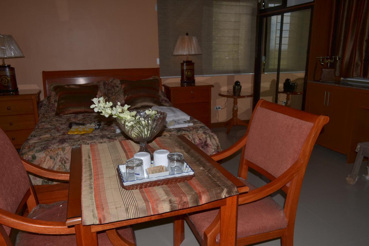 Acacio Golf Hotel Tacloban Exterior photo